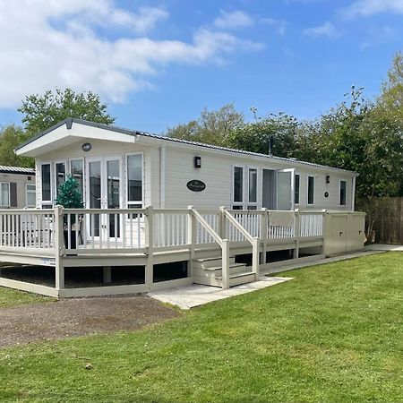 Kingfisher Quay Lodge Clacton-on-Sea Buitenkant foto